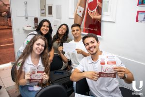 Estudantes de medicina da Unilagos doam sangue no Hemolagos